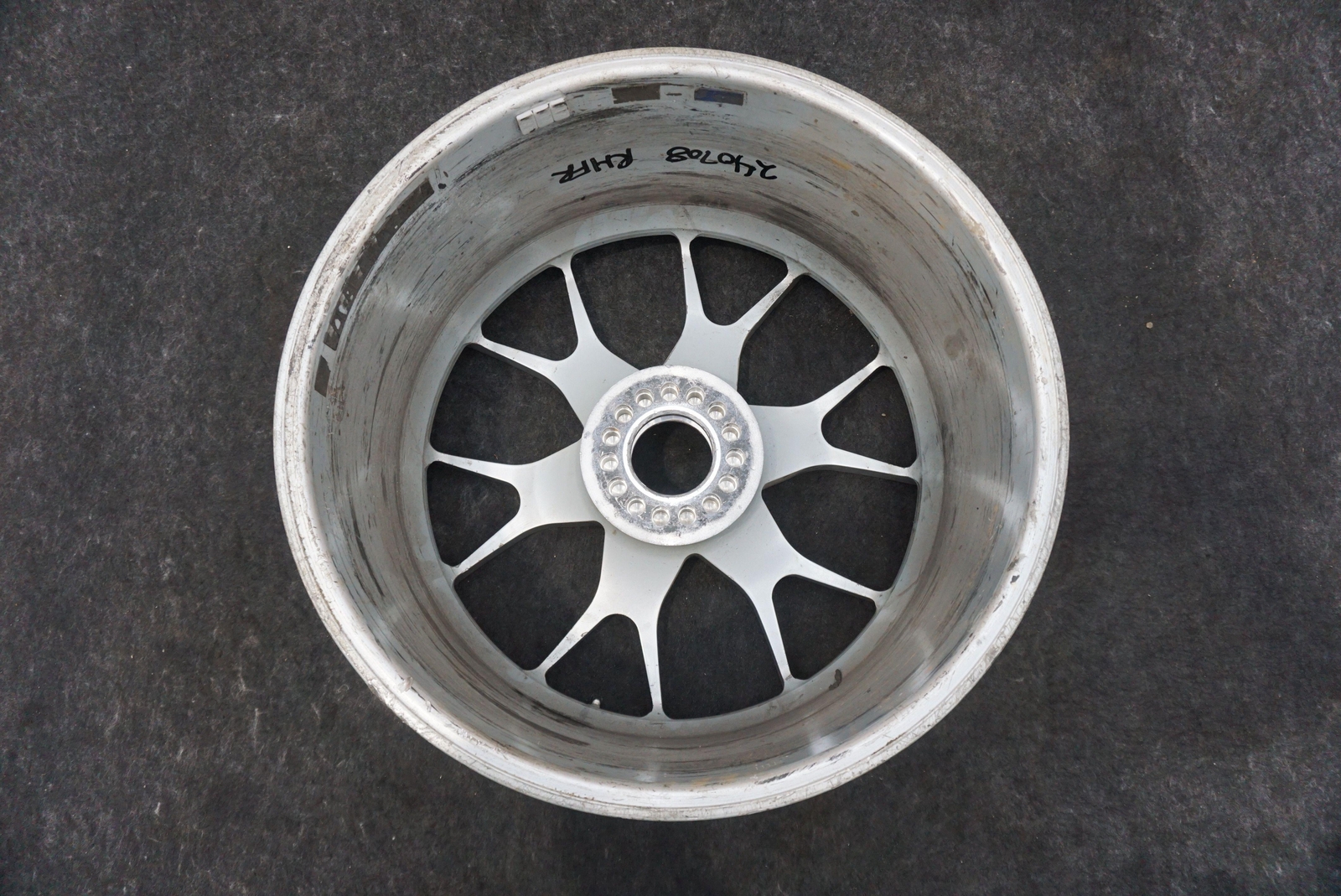 Front Right 19x9.5 Center Lock Racing Wheel Rim 341319 Ferrari 488 Challenge 18