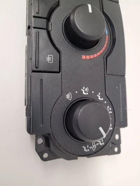 Chrysler 300 2005-2007 control de temperatura WO temperatura automática 55111870AJ Foto 2 de 4