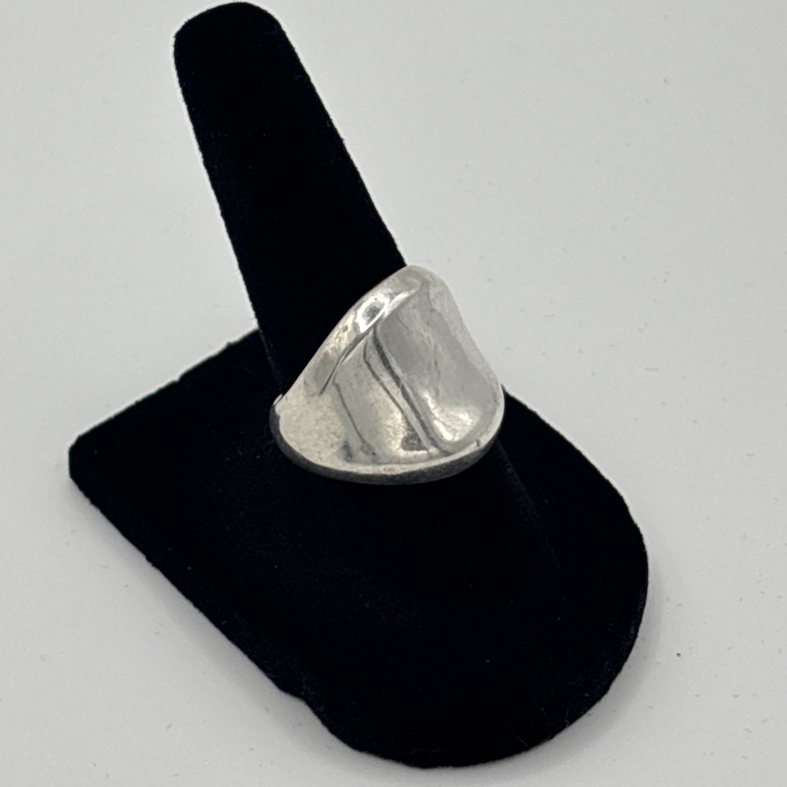 .925 Sterling Silver Solid Concaved Polished Sadd… - image 1