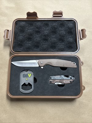True DAV 4 Piece Support Kit with Flipper Knife, Multi-Tool Keychain