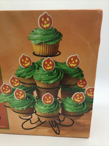 Wilton Halloween Cupcakes‘N More Dessert Stand Holds 13 Treats/Cupcakes NIB(2006 - Picture 3 of 8