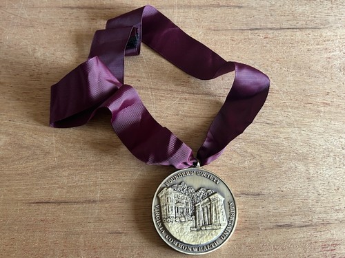 VCU Founders Society Award Medal Medallion Pendant Ribbon Vtg VA Commonwealth Un - Picture 4 of 16