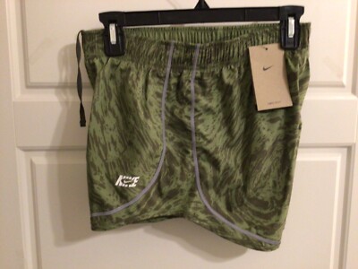 Womens Nike 3'' Dri-FIT Icon Tempo Lined Running Shorts DQ6673-334 Size XS Green