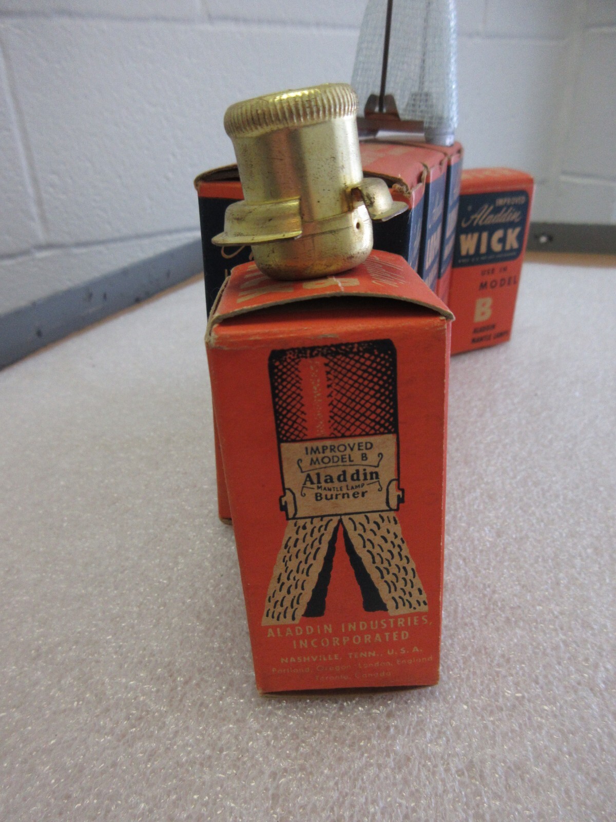 NOS ALADDIN KEROSENE LAMP MANTLE WICK CLEANER ORIGINAL BOX *NEW