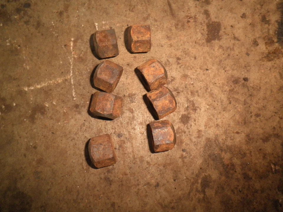 Alpine Sunbeam 1961 tuercas delanteras o traseras 8 de ellas Foto 2 de 2