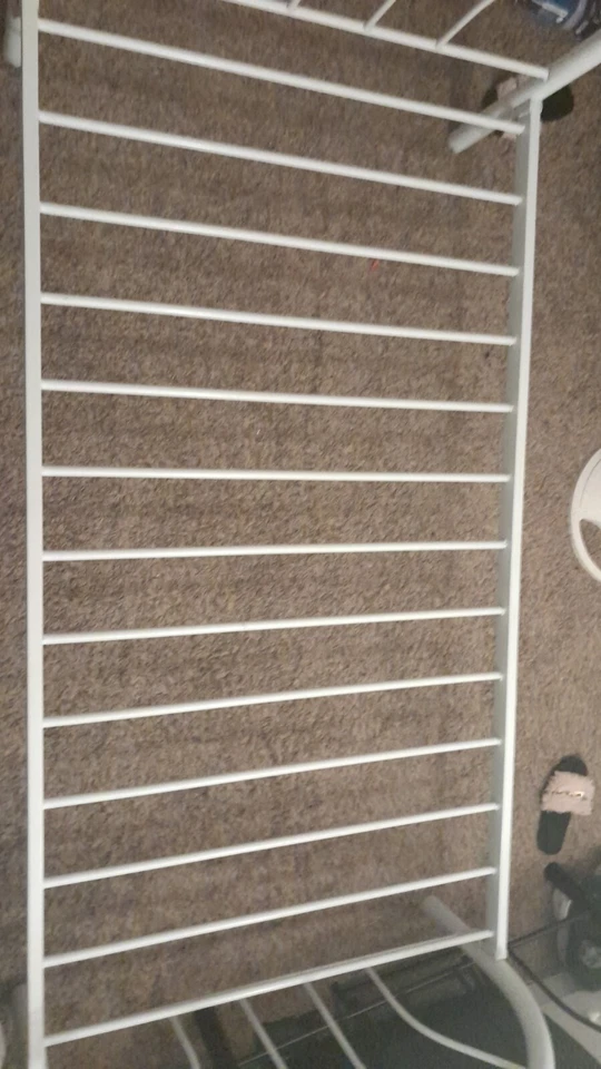 Este somier se adapta a un colchón doble. Tengo dos uno negro y otro blanco. Foto 2 de 4