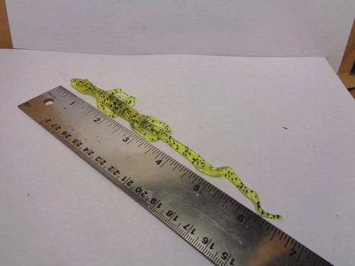 Bulk 6" Lizard, Chartreuse w/Black Flake, 20 Count (New Other) - Imagen 6 de 7