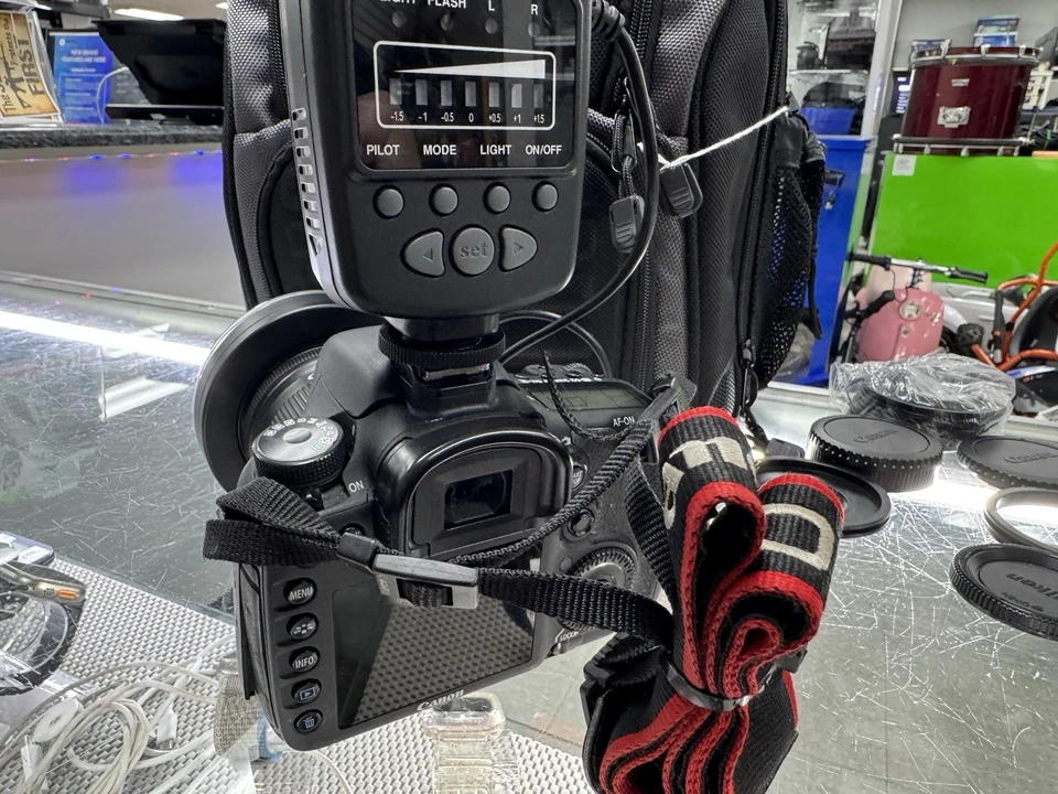 Canon EOS 7D Lens 10-18mm ,85mm , 18-55mm  case - Image 4 of 4