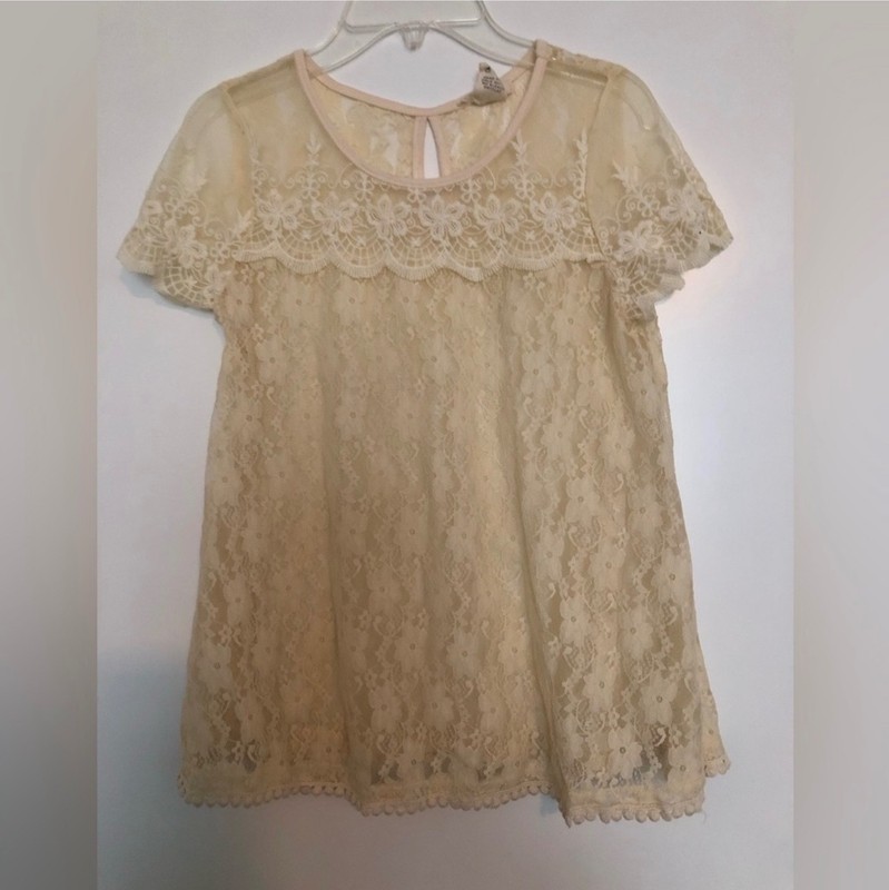 Pretty Good laced blouse