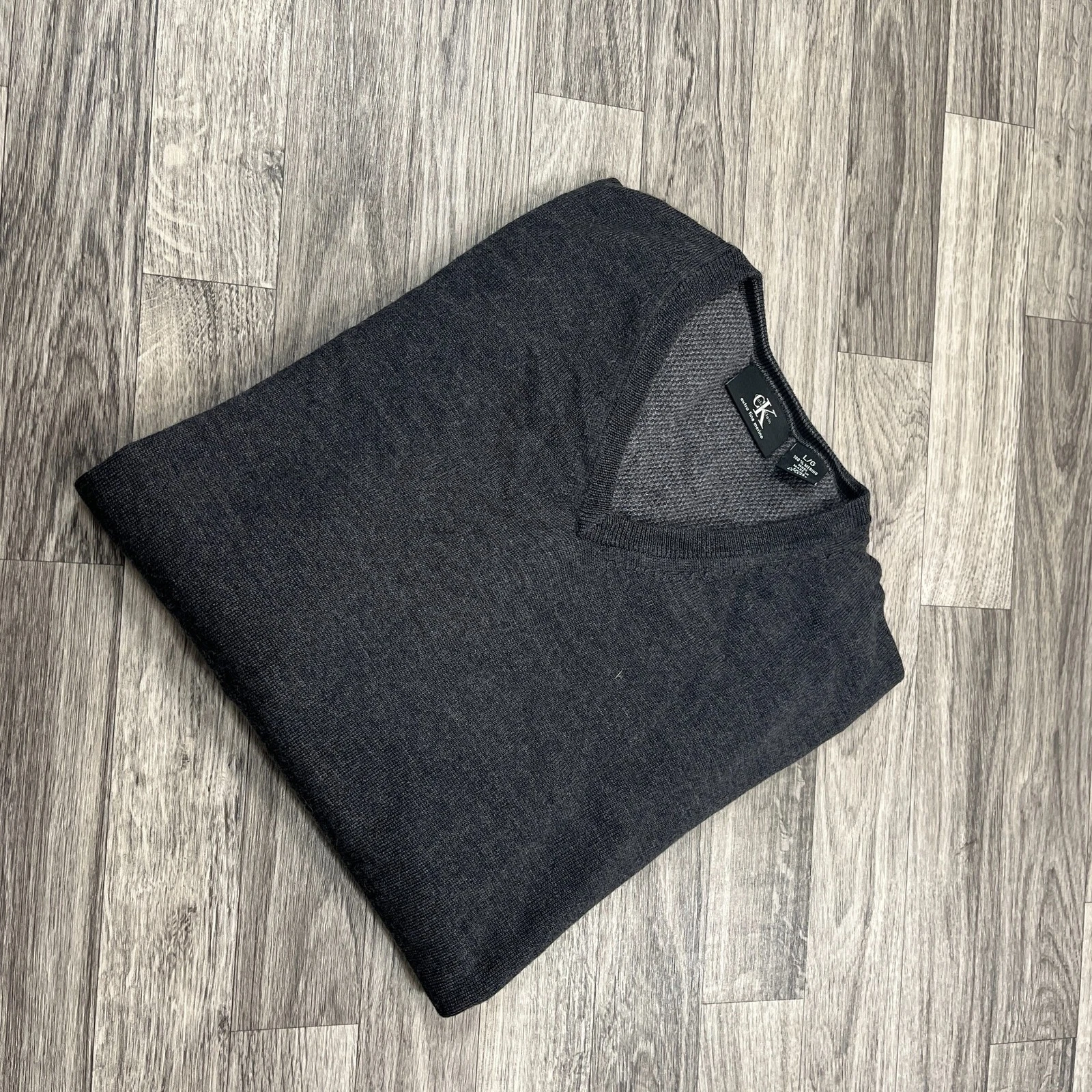 CALVIN KLEIN V-Neck Merino Wool Knit Gray Pullover Sweater Men's Size Large