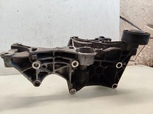 AUDI A4 Avant 8ED, B7 Klimakompressorhalterung 03G903143D 2.00 Diesel 35077642