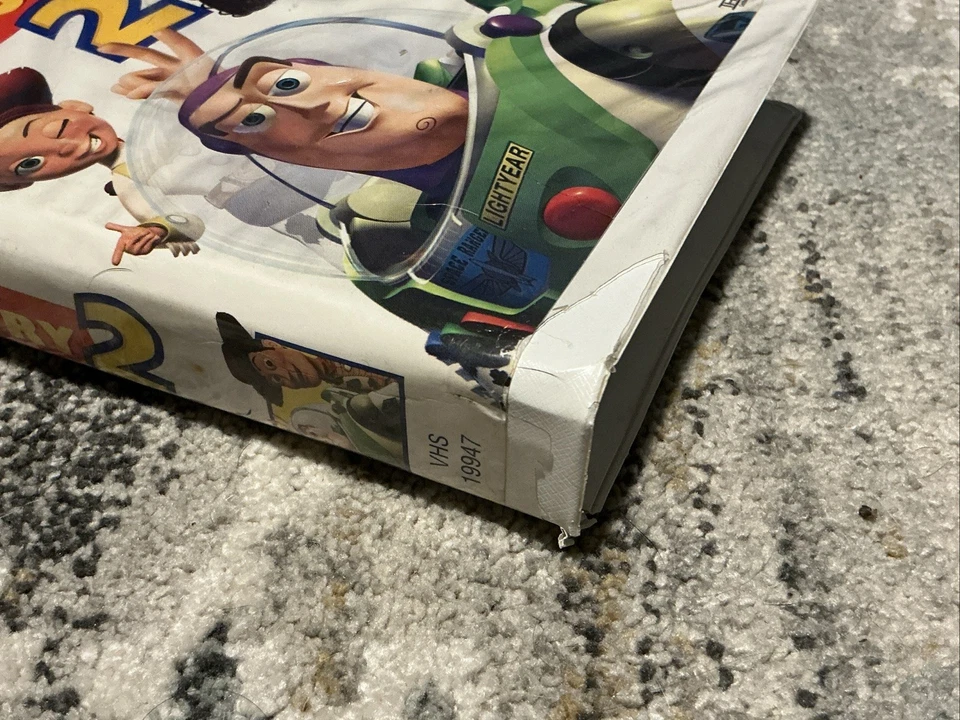 Toy Story 2 (VHS, 2000) - Image 3 of 4