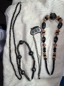 Vintage Costume Jewelry Lot 4 Necklaces