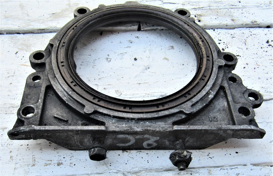 Toyota Carina E Model 1991 95 Engine 2C Diesel 2,0cc Crankshaft oil seal holder - Image 3 of 4