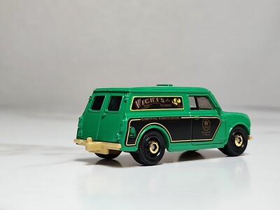Matchbox Green & Gold 1965 Austin Mini Van 