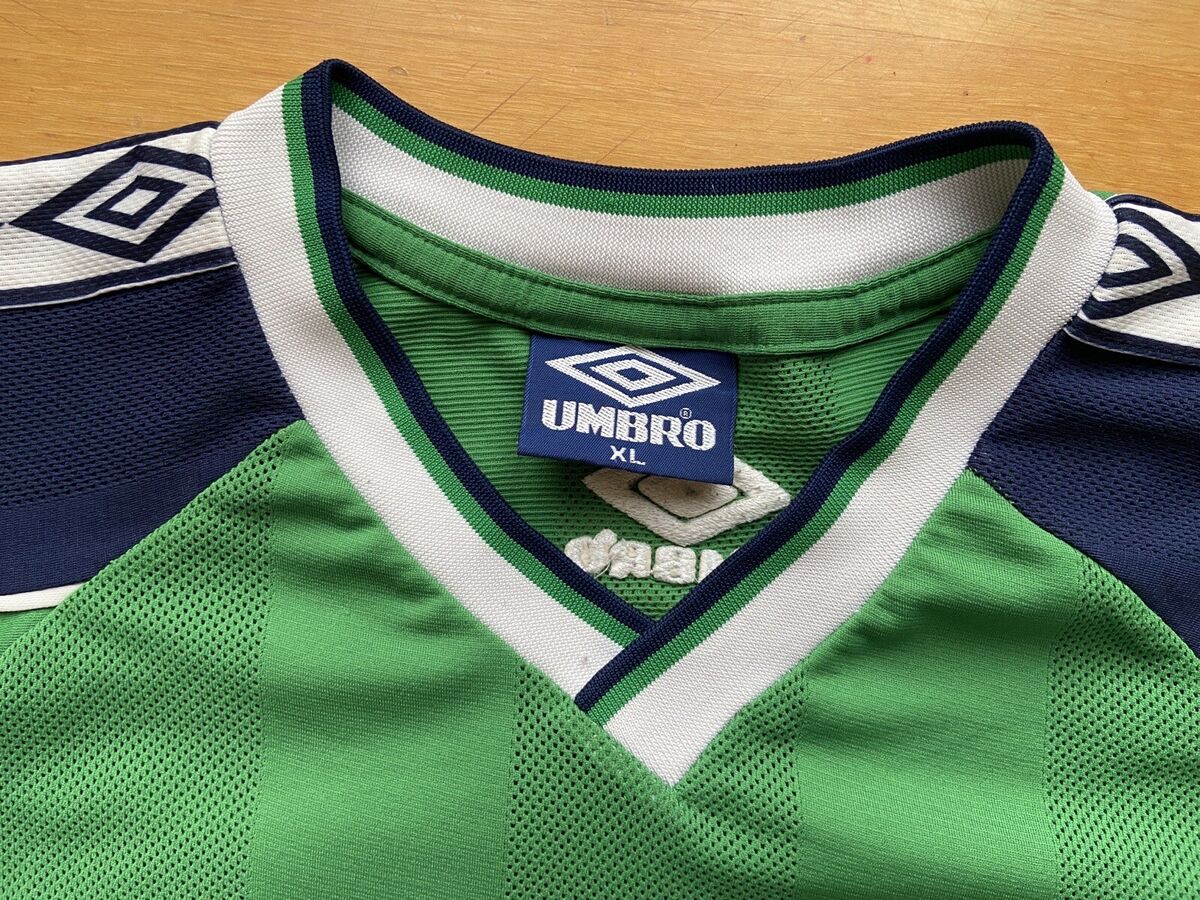 2000s UMBRO FOOTBALL SHIRT SOCCER JERSEY LONG SLEEVE sz XL 2000s UMBRO FOOTBALL SHIRT SOCCER JERSEY LONG SLEEVE sz XL