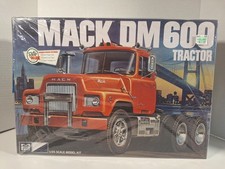 Vntg Mpc Mack Dm600 Tractor Model Kit 81906 125 Complete Open Box Sealed Bags