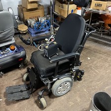 QUANTUM Q6 EDGE Power Wheelchair