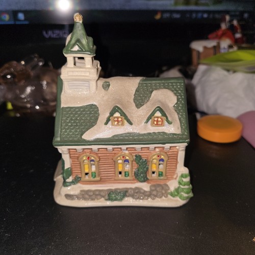 Cobblestone Corners 2005 Windham Heights Christmas Village Church 5.5" x 4.5" - Picture 2 of 5