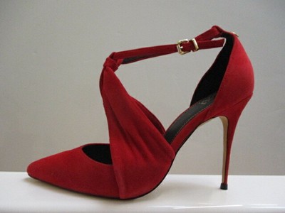 moda in pelle red shoes