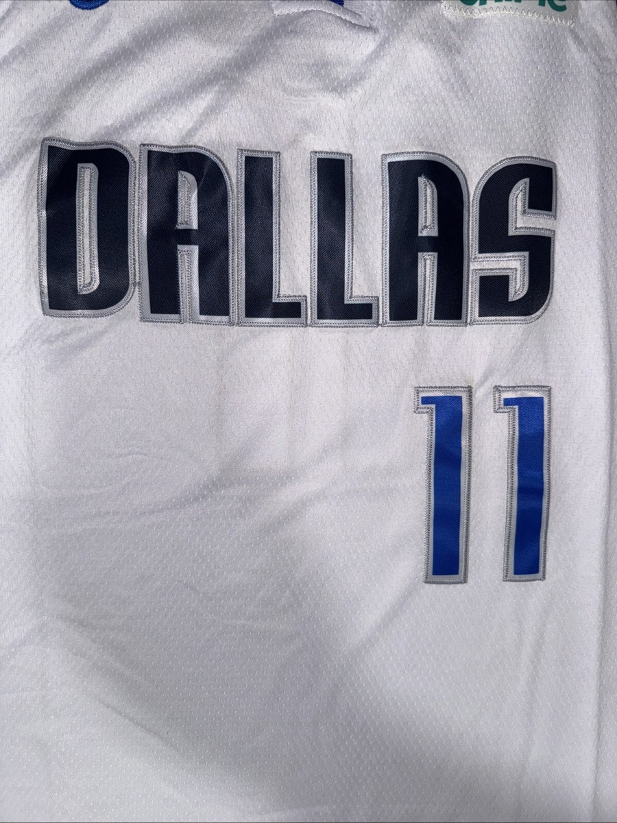 Kyrie Irving S/44 Stitched Swingman Jersey White NWT 1372 | eBay