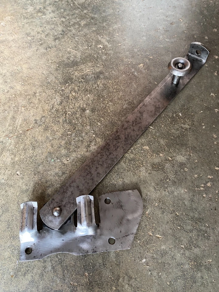 Ancien fermoir en fer pour porte volet,verrou loquet serrure - Photo 2/4