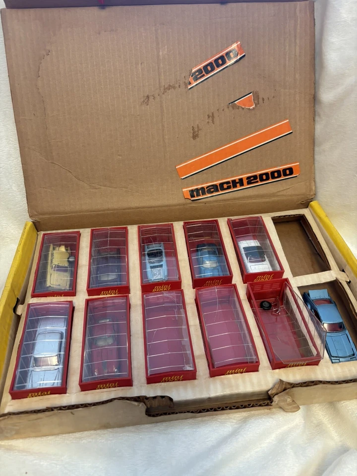 RARE!! VINTAGE MINI DINKY MECCANO Collector Car Set! Read Description Display - Image 2 of 4
