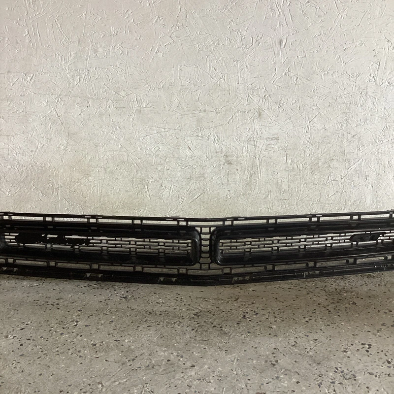 2015 2016 2017 2018 2019 DODGE CHALLENGER GT FRONT GRILLE OEM 9403976