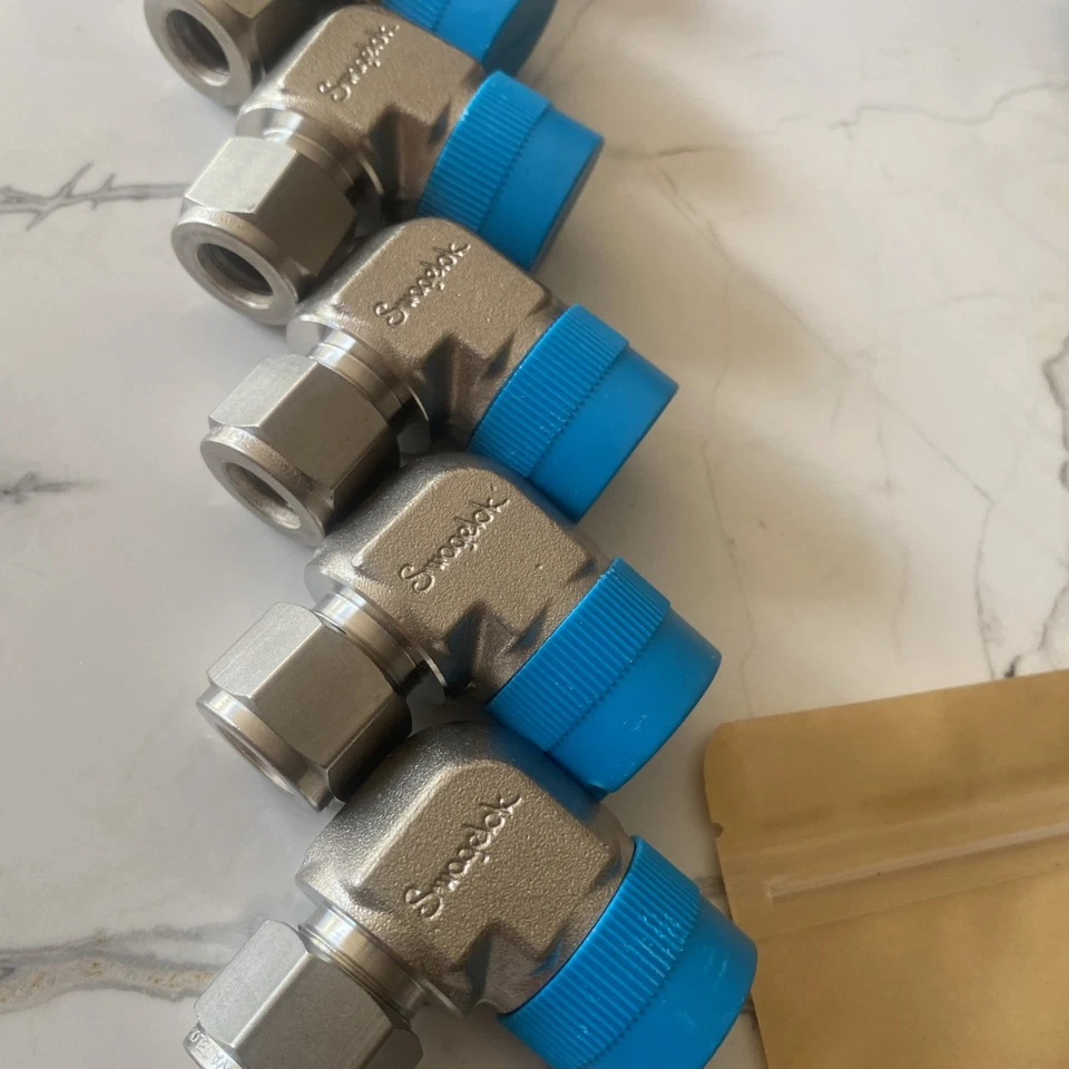 Lot of 10 Swagelok SS-810-2-12 Connector, 1/2" Tube, 3/4" MNPT, SS-316 - Image 3 of 3