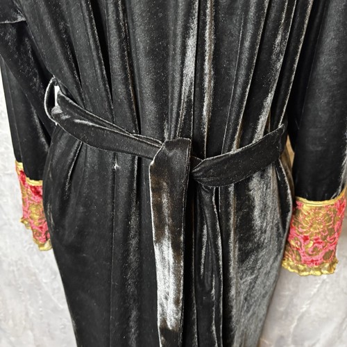Goody Goody California Robe Womens Small Black Velvet Brocade Belted Maxi - Picture 4 of 15