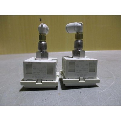 SMC ISE30A-01-N-M R51122BABA009 USED SWITCH