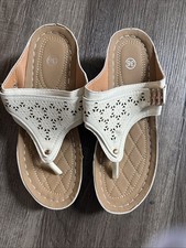 Women’s Thong Style Slip On Sandals Size 36 Brand New Off White Ready For Summer