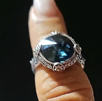 925 China Size 8 Ravoli Blue Crystal Rhinestone Ring  Has Flee Bite As Is