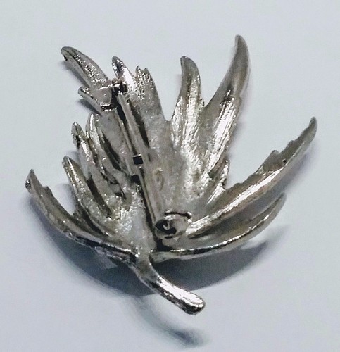 Leaf Brooch Pin Beautiful Big Silver Tone Metal Leaf Brooch 2" X 1.5" - Picture 2 of 2