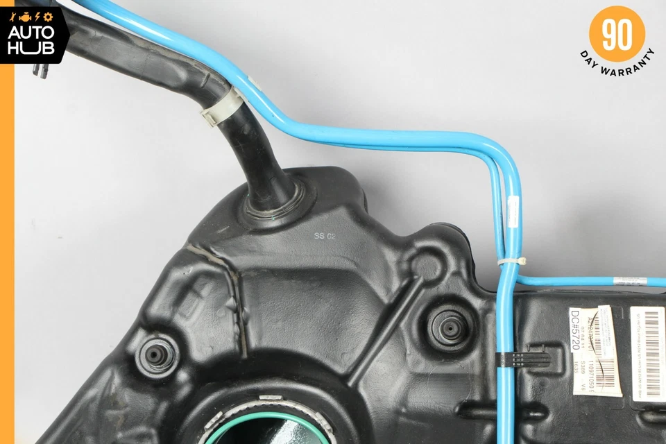 Conjunto de depósito de tanque de combustible de gasolina 10-18 Mercedes W212 E350 CLS550 FABRICANTE DE EQUIPOS ORIGINALES 57 k Foto 4 de 4