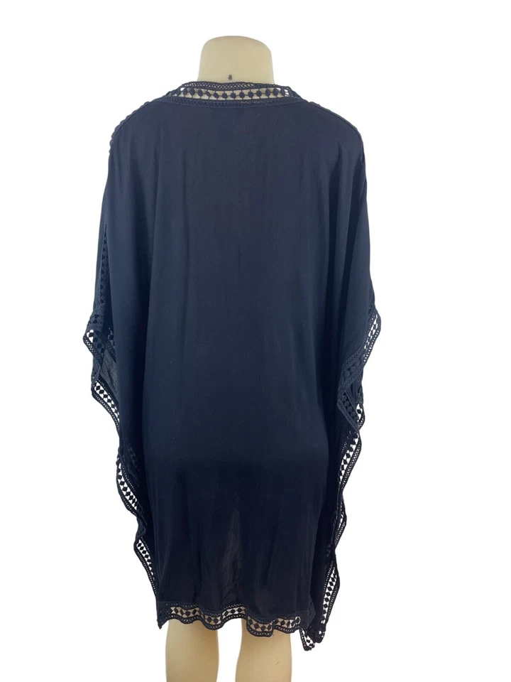 Poncho Tommy Bahama negro con ribete de ganchillo para mujer talla S/P Foto 3 de 4