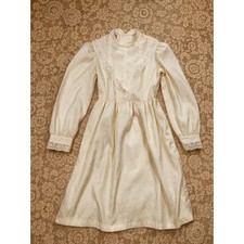 Vintage Girls Cream Lace Prairie Dress 8 USA Made Cottagecore 70s Flower Girl