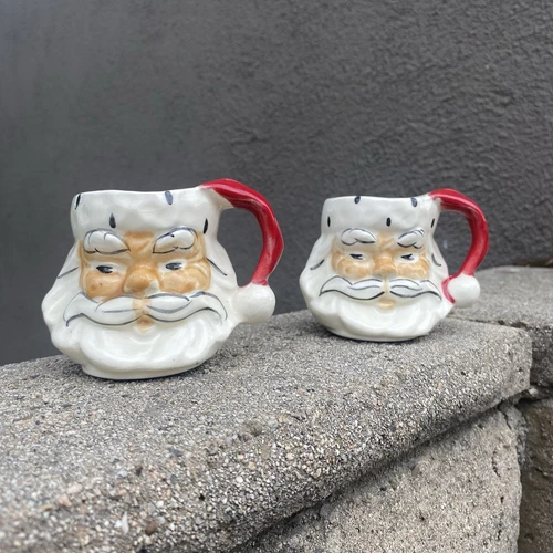 Vintage RIDDELL ? 1951 Set Of (2) Santa Claus XMAS Ceramic Mugs NOT SIGNED