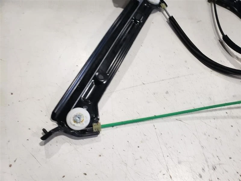 Оригинальный регулятор правого переднего стекла 2016 Mini Cooper F56 — 14–20 7296442 7332800 - Изображение 2 из 4