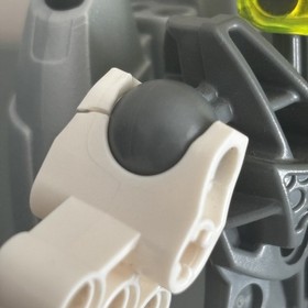 LEGO BIONICLE MATORAN OF LIGHT - SOLEK- 8945 - COMPLETE WITH MANUAL AND BOX