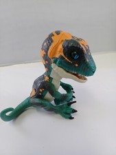 WowWee Fingerlings Untamed Velociraptor Dinosaur Raptor Fury Blue
