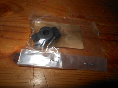 NOS OEM Yamaha YJ50RR FZX750S ++ Damper To Bracket Speedometer