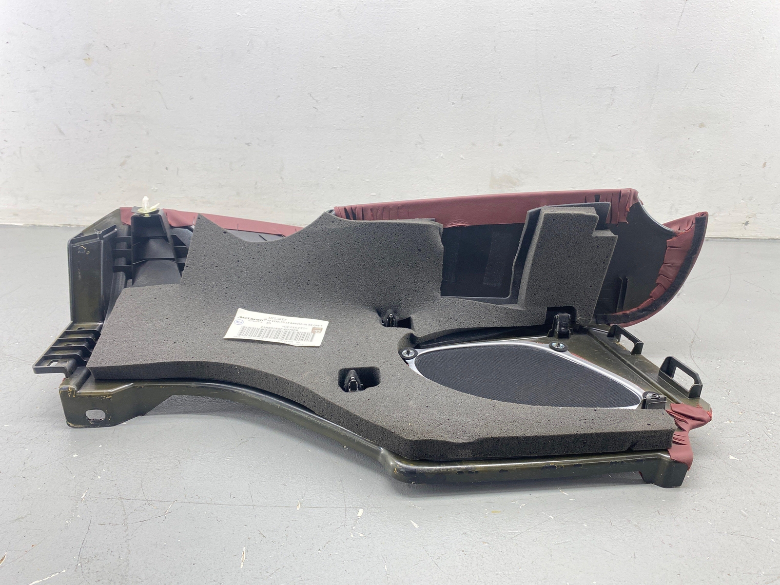 2020-2023 MCLAREN GT REAR RIGHT UPPER B PILLAR TRIM PANEL BAROLO RED 22NB318GP
