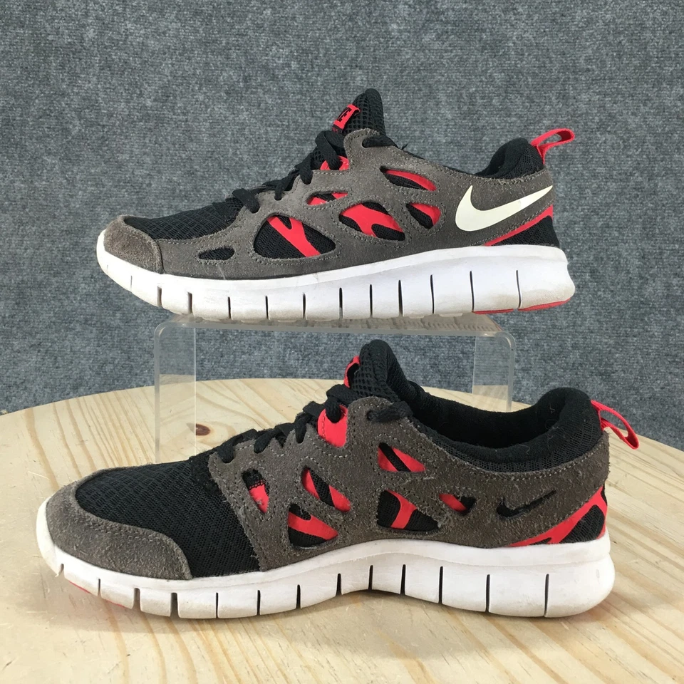Nike Zapatos Jóvenes 6.5 Niños Free Run 2 Tenis Atléticos DD0163-002 Negro Rojo Foto 2 de 4