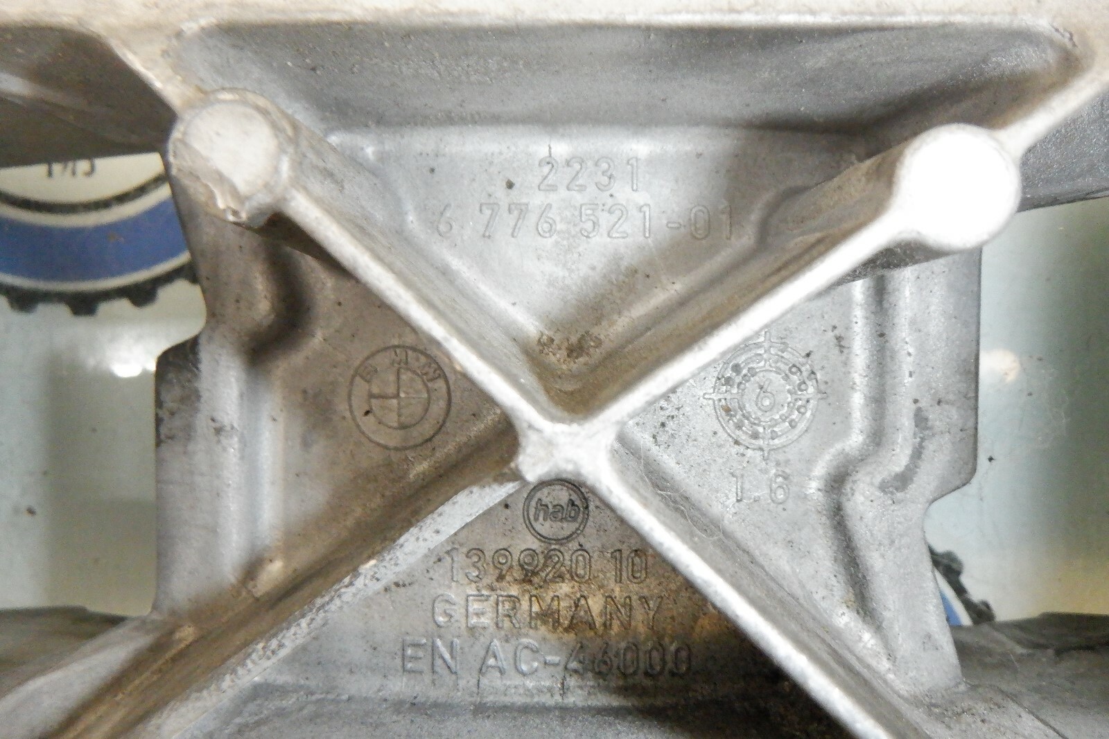 0810 BMW E60 TRANSMISSION SUPPORT MOUNT 13992010 OEM USED eBay