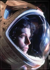 ALIEN ELLEN RIPLEY SPACE SUIT MAGNET 2.5” X 3.5” NEW