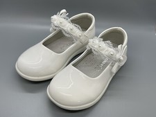 Girls White Lacquer Leather Dress Shoes. Size US 12