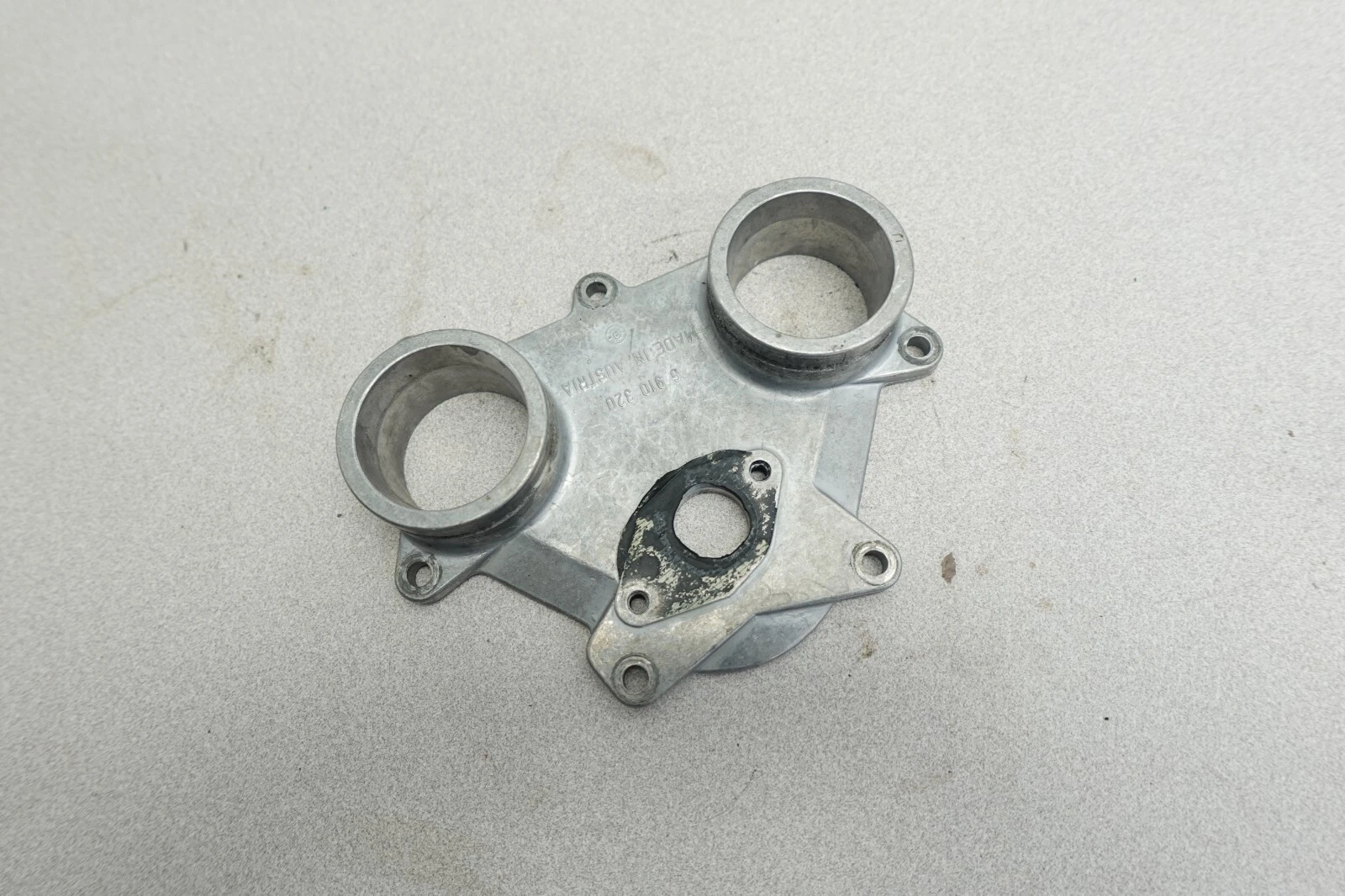 1996-1999 Summit Mach 1 MXZ 670 Ski-Doo OEM Rotary Valve Oil Pump Flange