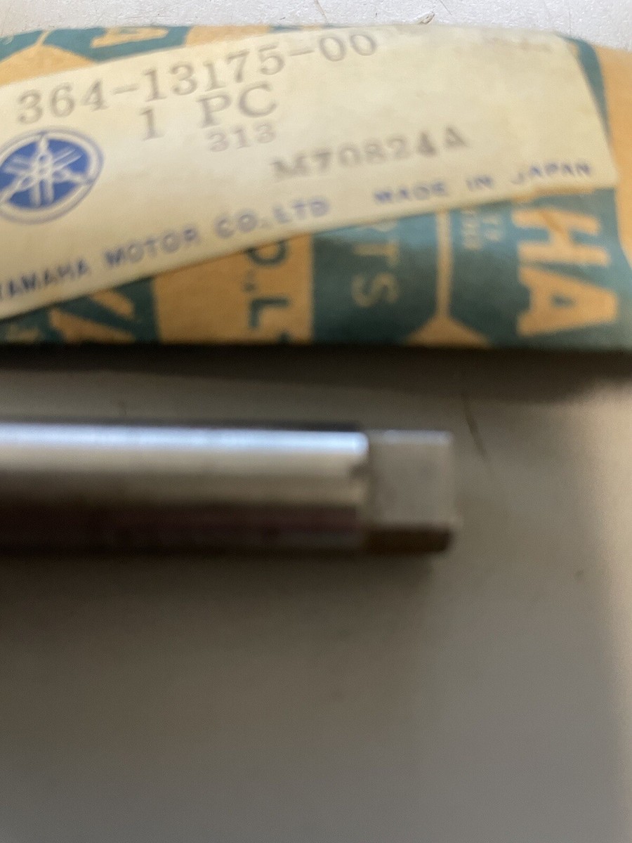 1974-1976 Yamaha DT250 1974 MX250 MX360 TY250 Worm Shaft 364-13175
