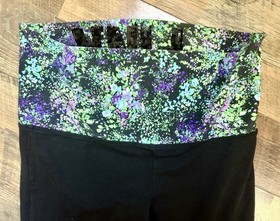 Victoria Secret PINK Yoga Pants Fold overs EUC Size Medium Has Sequins